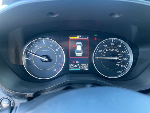 Used 2021 Subaru Crosstrek 2.5i Sport w/ Moonroof Package image 10