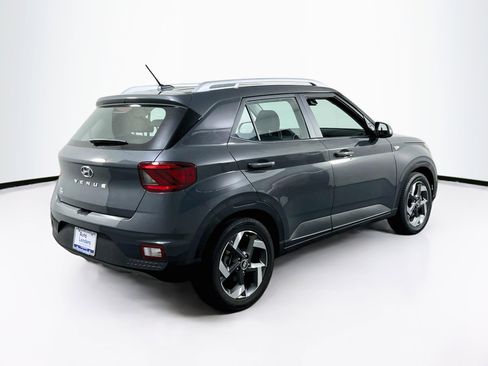 Used 2023 Hyundai Venue SEL image 5