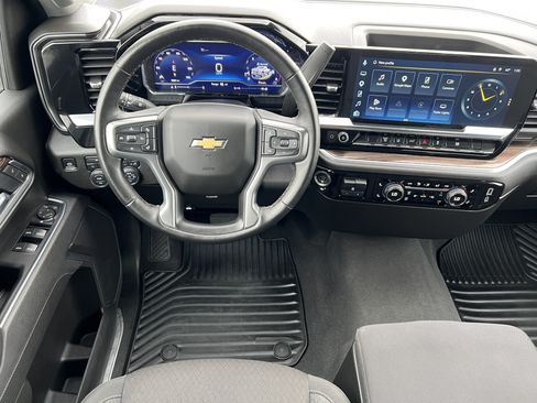 Used 2025 Chevrolet Silverado 2500 LT w/ Convenience Package AWD/4WD image 31