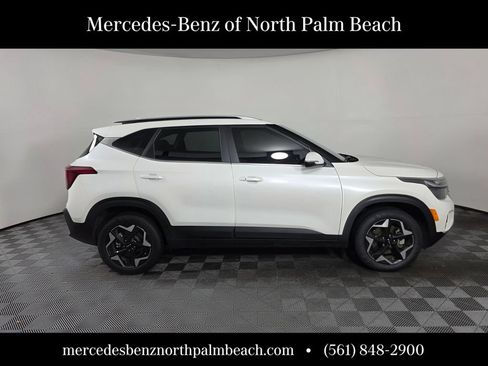 Used 2024 Kia Seltos EX AWD/4WD image 7