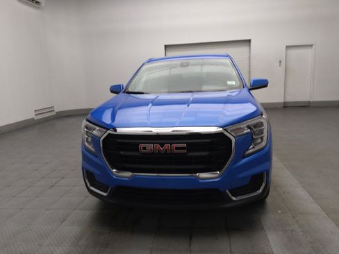 Used 2024 GMC Terrain SLE image 15