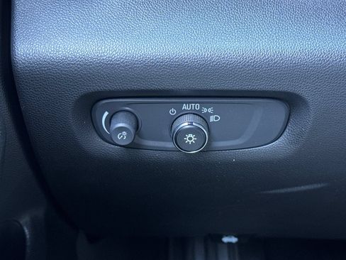 Used 2023 Chevrolet Traverse RS AWD/4WD image 40