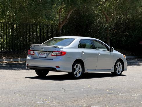 Used 2013 Toyota Corolla S FWD image 5