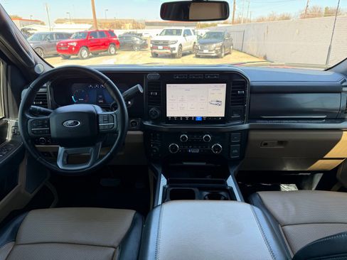 Used 2024 Ford F250 Lariat w/ Lariat Ultimate Package AWD/4WD image 12