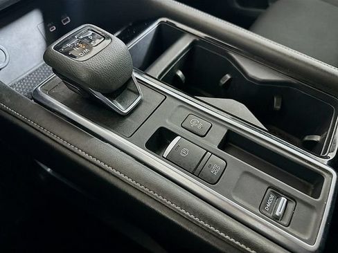 Used 2025 Nissan Pathfinder SV FWD image 17