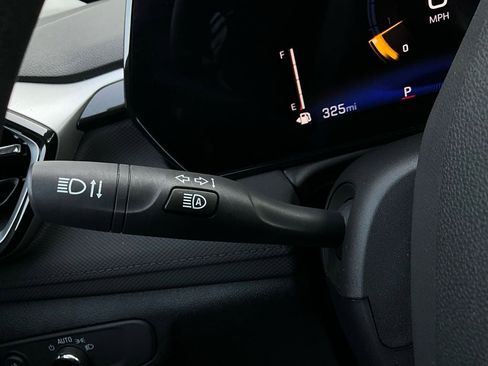 Used 2025 Chevrolet TrailBlazer LT image 33