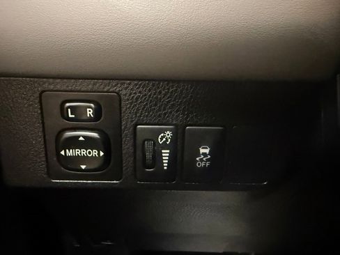 Used 2014 Toyota RAV4 XLE image 35