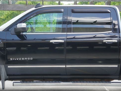 Used 2017 Chevrolet Silverado 1500 LTZ w/ Sport Package AWD/4WD image 29