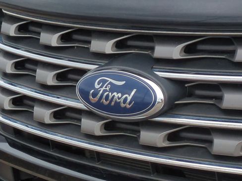 Used 2017 Ford Explorer 4WD image 12