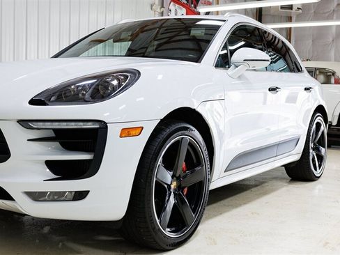 Used 2018 Porsche Macan GTS AWD/4WD image 19