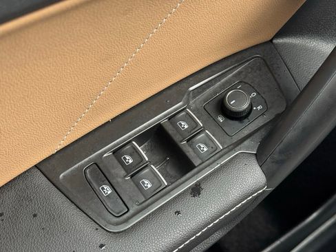 Used 2023 Volkswagen Tiguan SE R-Line AWD/4WD image 26