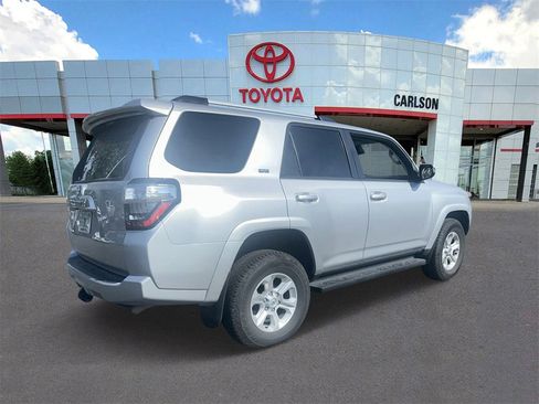 Certified 2024 Toyota 4Runner SR5 Premium image 2
