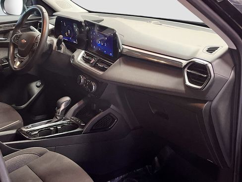 Used 2024 Chevrolet TrailBlazer LT w/ Convenience Package AWD/4WD image 28