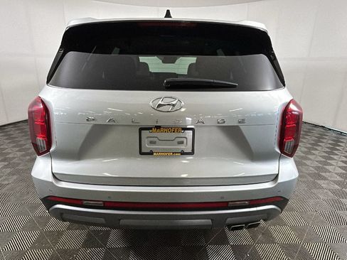 Used 2024 Hyundai Palisade SEL FWD image 4