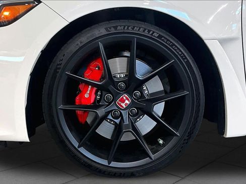 Used 2025 Honda Civic Type R image 11