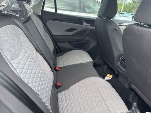 Certified 2025 Volkswagen Tiguan S FWD image 11