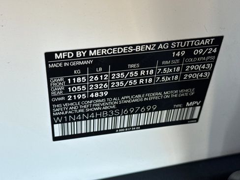 Certified 2025 Mercedes-Benz GLA 250 4MATIC image 30