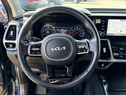Used 2023 Kia Sorento EX image 18