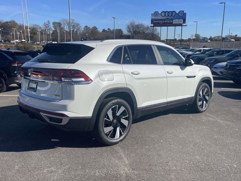 New 2026 Volkswagen Atlas Cross Sport SEL image 9