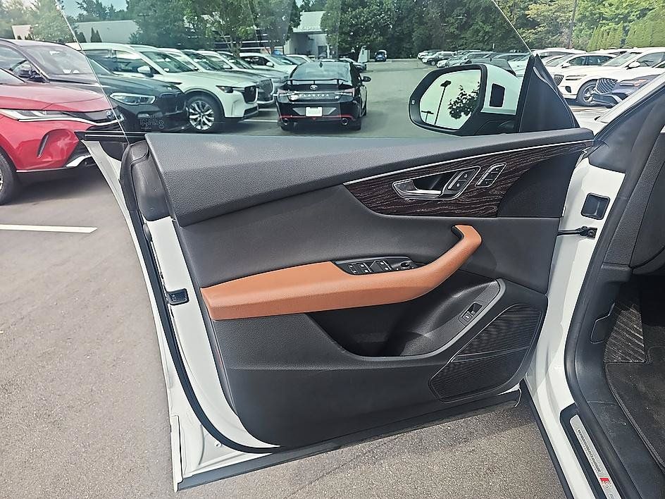 Used 2019 Audi Q8 Prestige AWD/4WD image 10