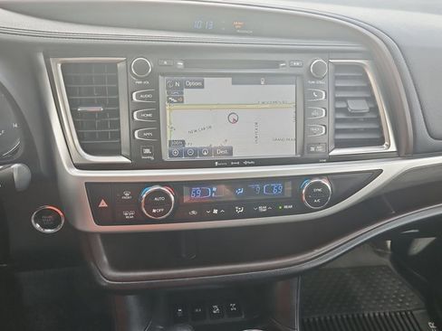 Used 2018 Toyota Highlander Limited w/ Protection Package #3 image 15