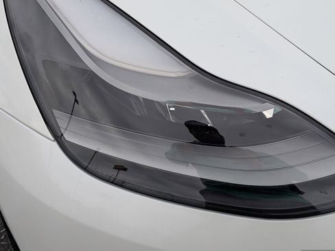 Used 2021 Tesla Model 3 Performance image 5