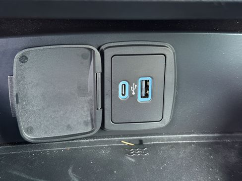 Used 2024 Ford Bronco Black Diamond AWD/4WD image 11