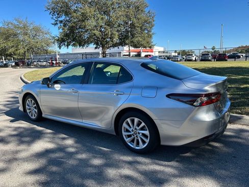 Used 2023 Toyota Camry LE image 3