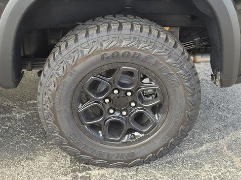 New 2026 Chevrolet Silverado 1500 ZR2 w/ ZR2 Bison Edition AWD/4WD image 4