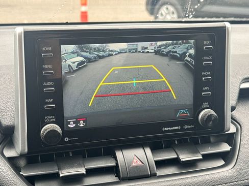 Used 2021 Toyota RAV4 XLE w/ Convenience Package image 26