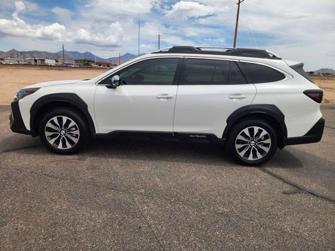 Used 2024 Subaru Outback Touring XT AWD/4WD image 7