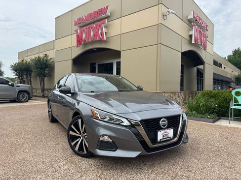 Used 2022 Nissan Altima 2.5 SR FWD image 1