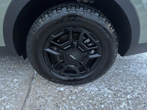 Used 2024 Kia Sorento SX Prestige image 11