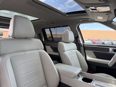 Used 2025 Hyundai Santa Fe Limited FWD image 46