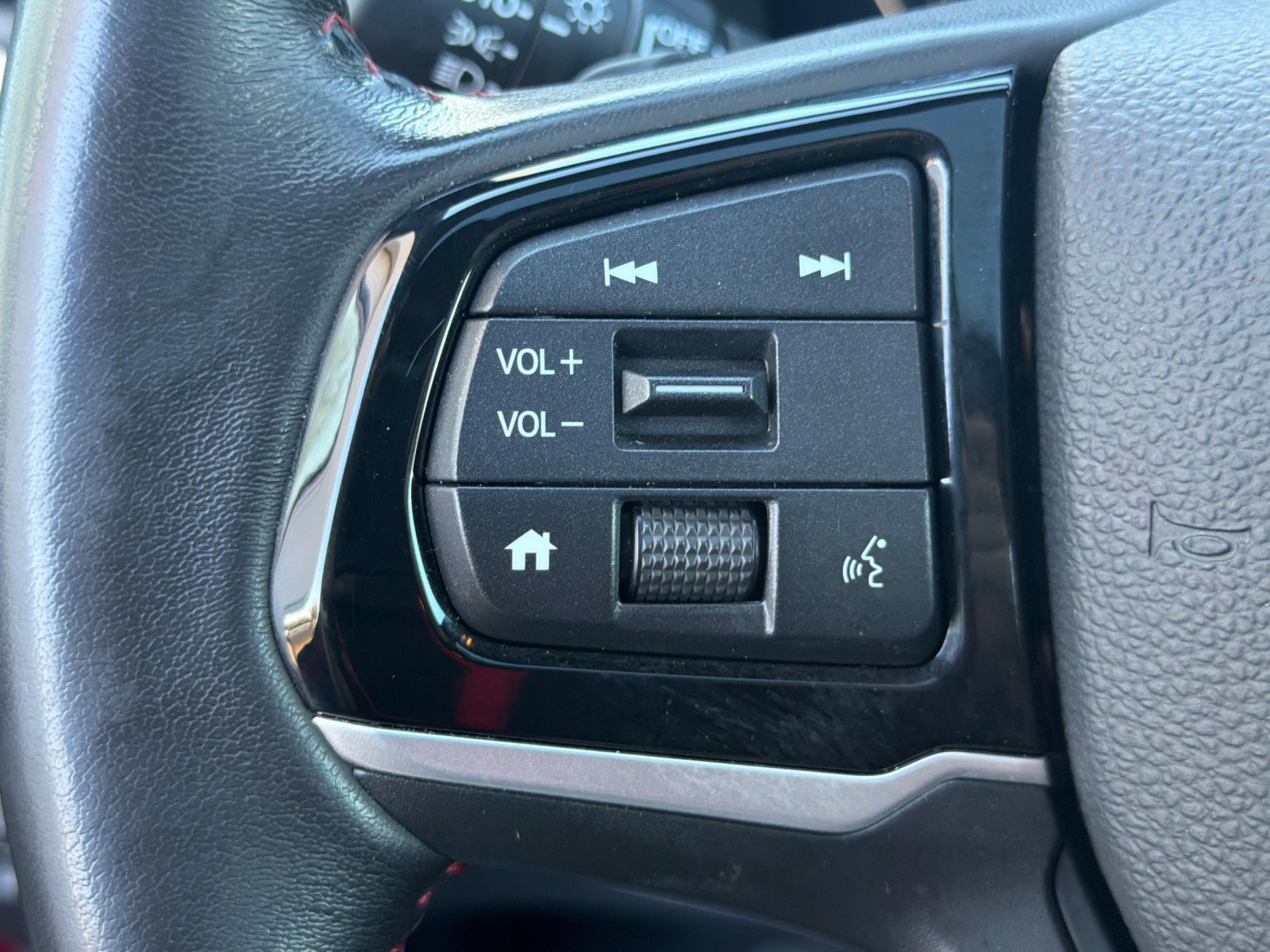 Used 2025 Honda Odyssey Sport-L image 29