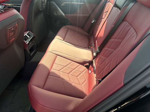 New 2026 BMW i5 eDrive40 w/ M Sport Package image 11