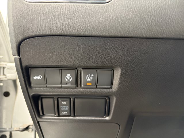 Used 2023 Nissan Armada SL w/ Captain's Chairs Package AWD/4WD image 29