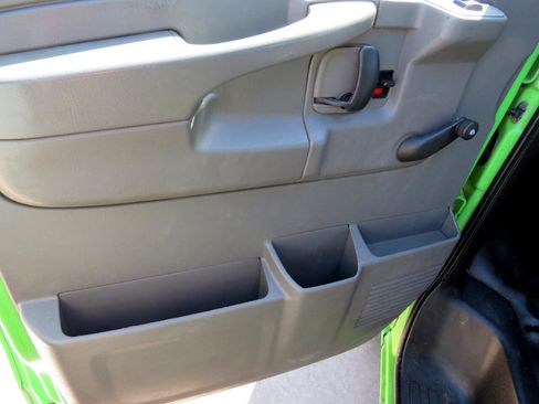 Used 2013 Chevrolet Express 3500 3500 Cargo Extended image 11