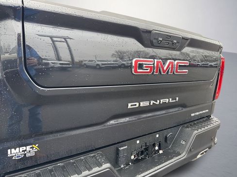 Used 2023 GMC Sierra 1500 Denali w/ Denali Reserve Package AWD/4WD image 36