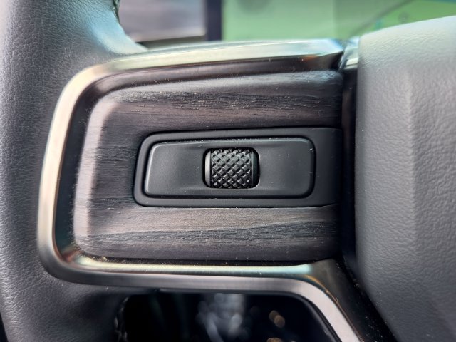 Used 2024 Rivian R1S Adventure Dual AWD/4WD image 35
