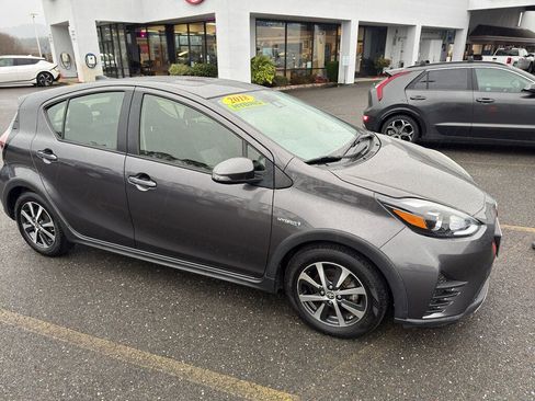 Used 2018 Toyota Prius C Three image 23