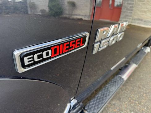 Used 2016 RAM 1500 Laramie w/ Convenience Group image 14