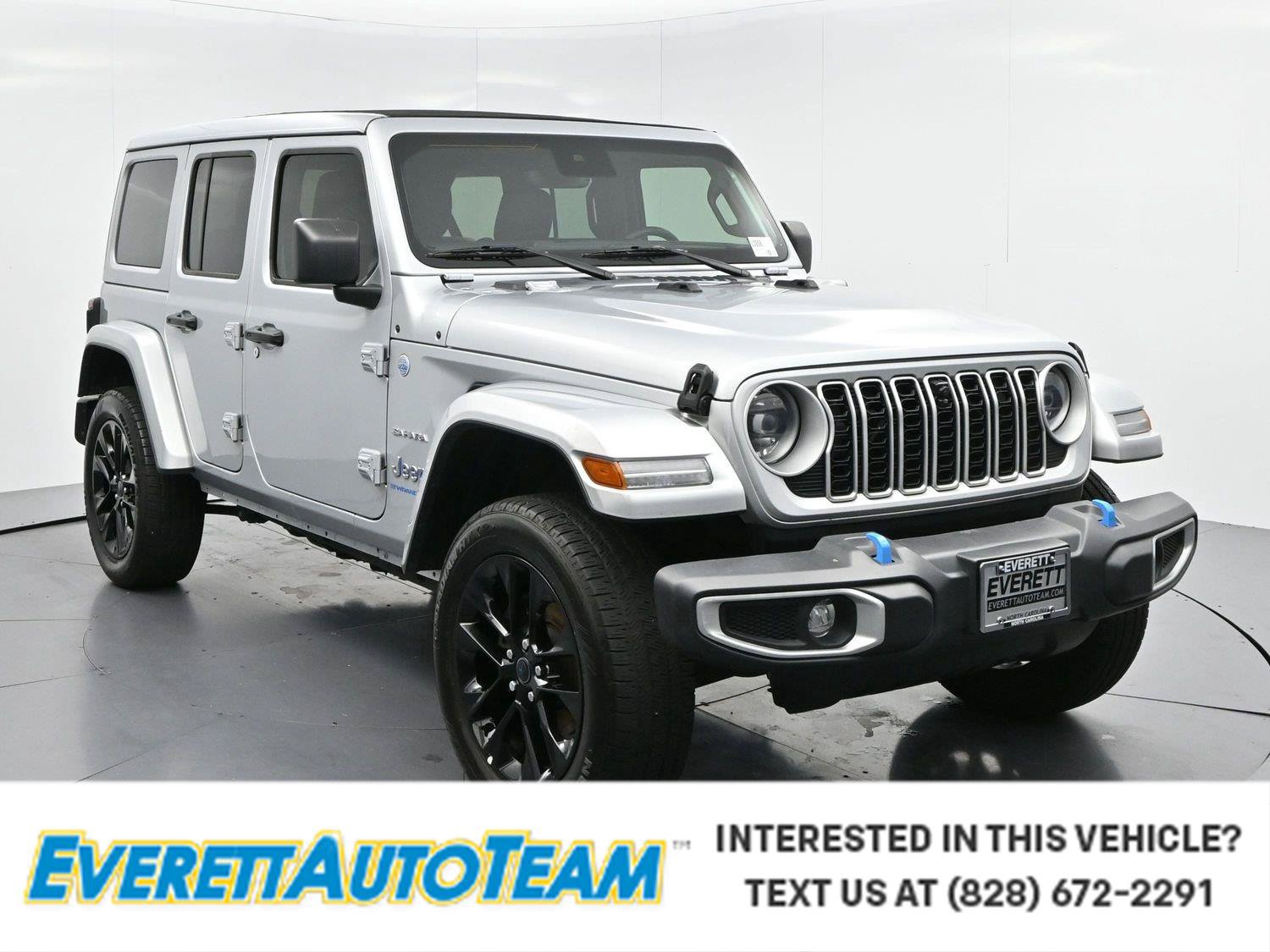 Used 2024 Jeep Wrangler Unlimited Sahara w/ Technology Group AWD/4WD image 1