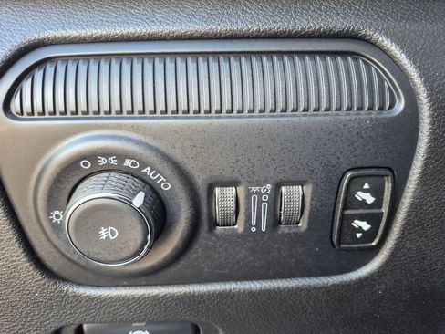 Used 2024 Jeep Wagoneer Series III image 15