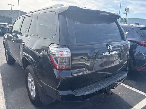 Used 2014 Toyota 4Runner SR5 Premium image 4
