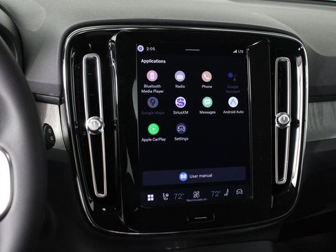 New 2026 Volvo XC40 B5 Plus w/ Climate Package image 6