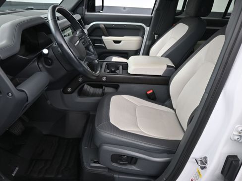 Used 2023 Land Rover Defender 110 X-Dynamic SE image 5