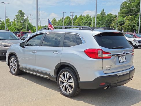 Used 2022 Subaru Ascent Touring AWD/4WD image 5