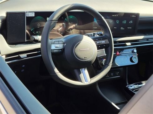 New 2026 Hyundai Tucson SEL image 3