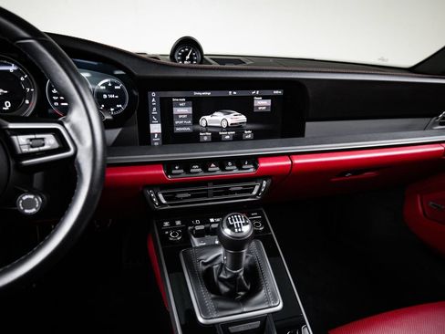 Certified 2021 Porsche 911 Carrera S RWD image 19
